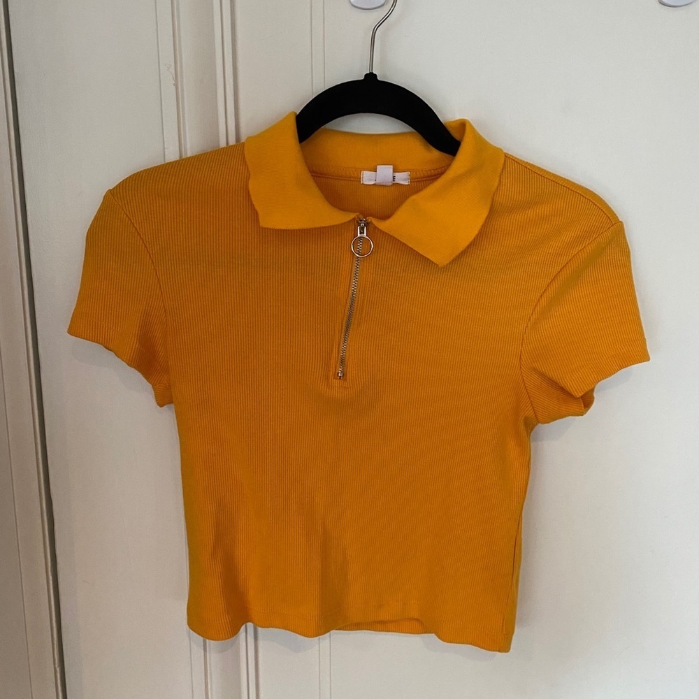Ardene Yellow T-Shirt with Collar and Front Zip